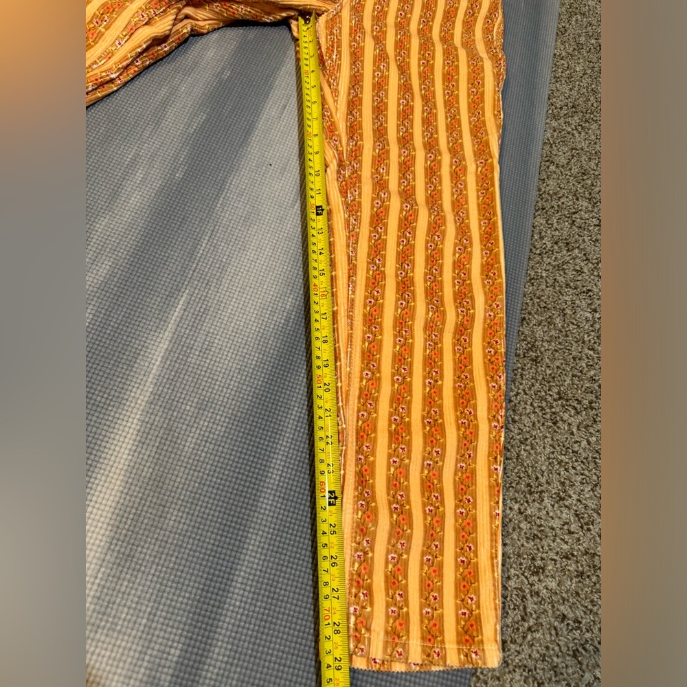 Urban Outfitters BDG High-Rise corduroy Pants. - Picture 7 of 9